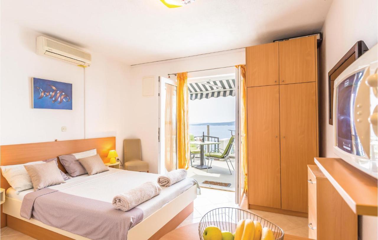Lovely Apartment In Brela With House Sea View Eksteriør billede