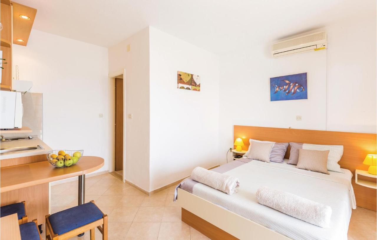 Lovely Apartment In Brela With House Sea View Eksteriør billede
