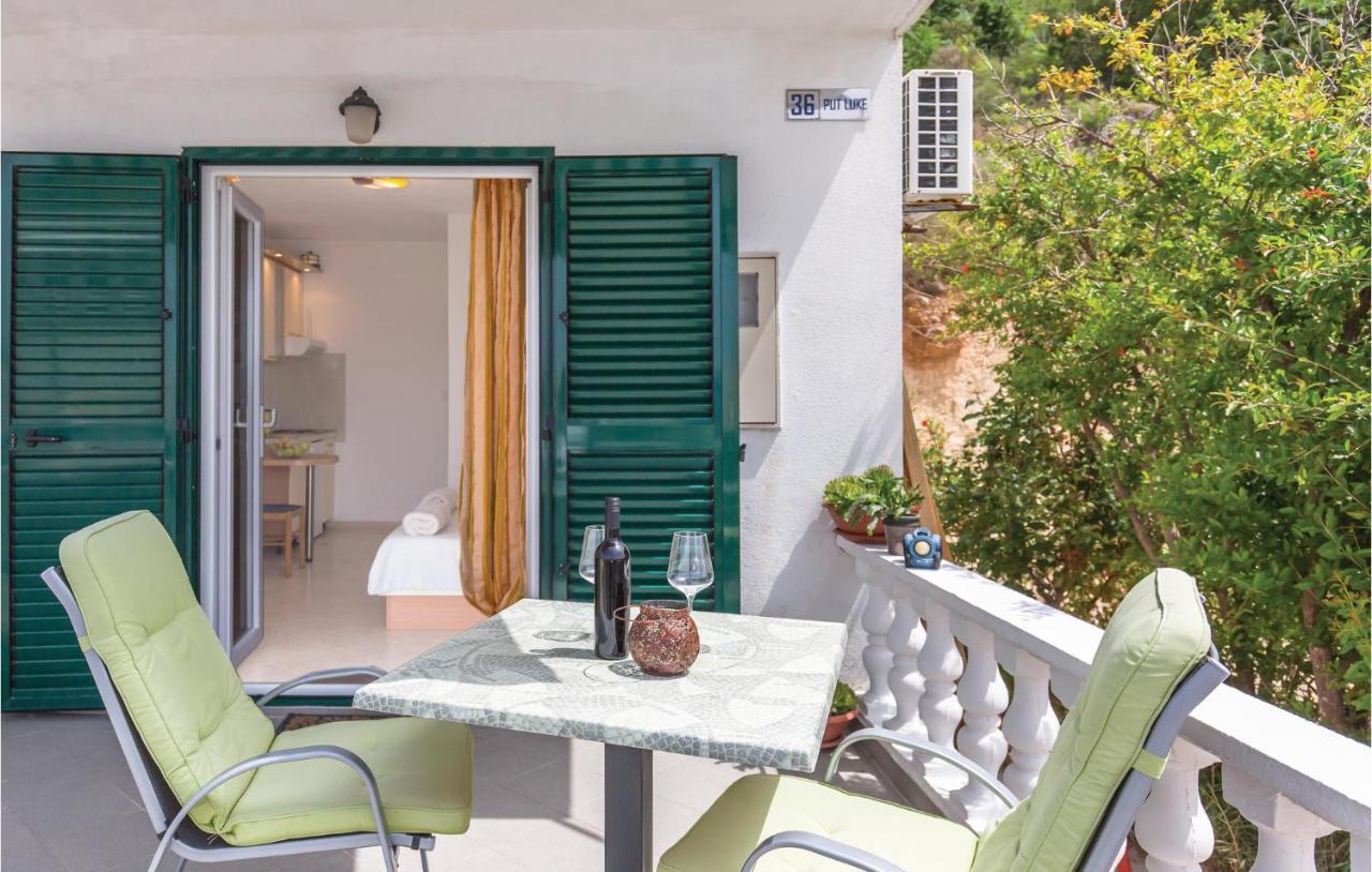Lovely Apartment In Brela With House Sea View Eksteriør billede